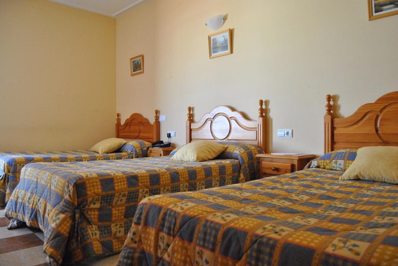 Hotel Las Dehesas Navalvillar de Pela Екстер'єр фото